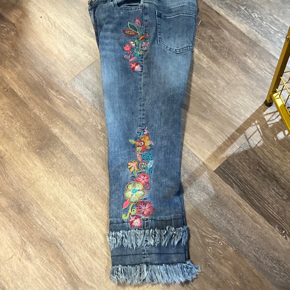 John Mark Blue Jeans with Colorful Embroidery